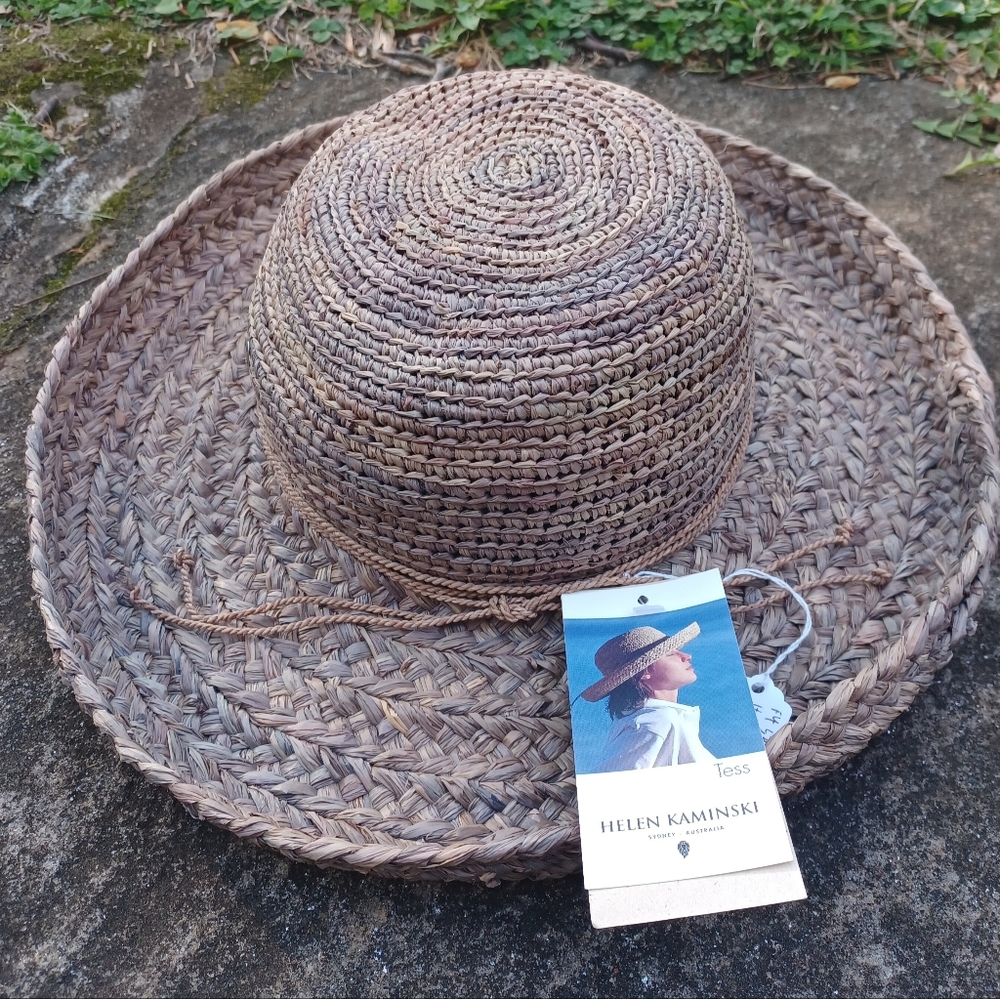 Vintage Helen Kaminski Braided Natural/Taupe Raffia Brimmed Sunhat